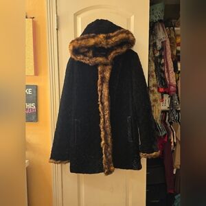 Black Faux Fur Trimmed Jacket brand 1 Madison sz L